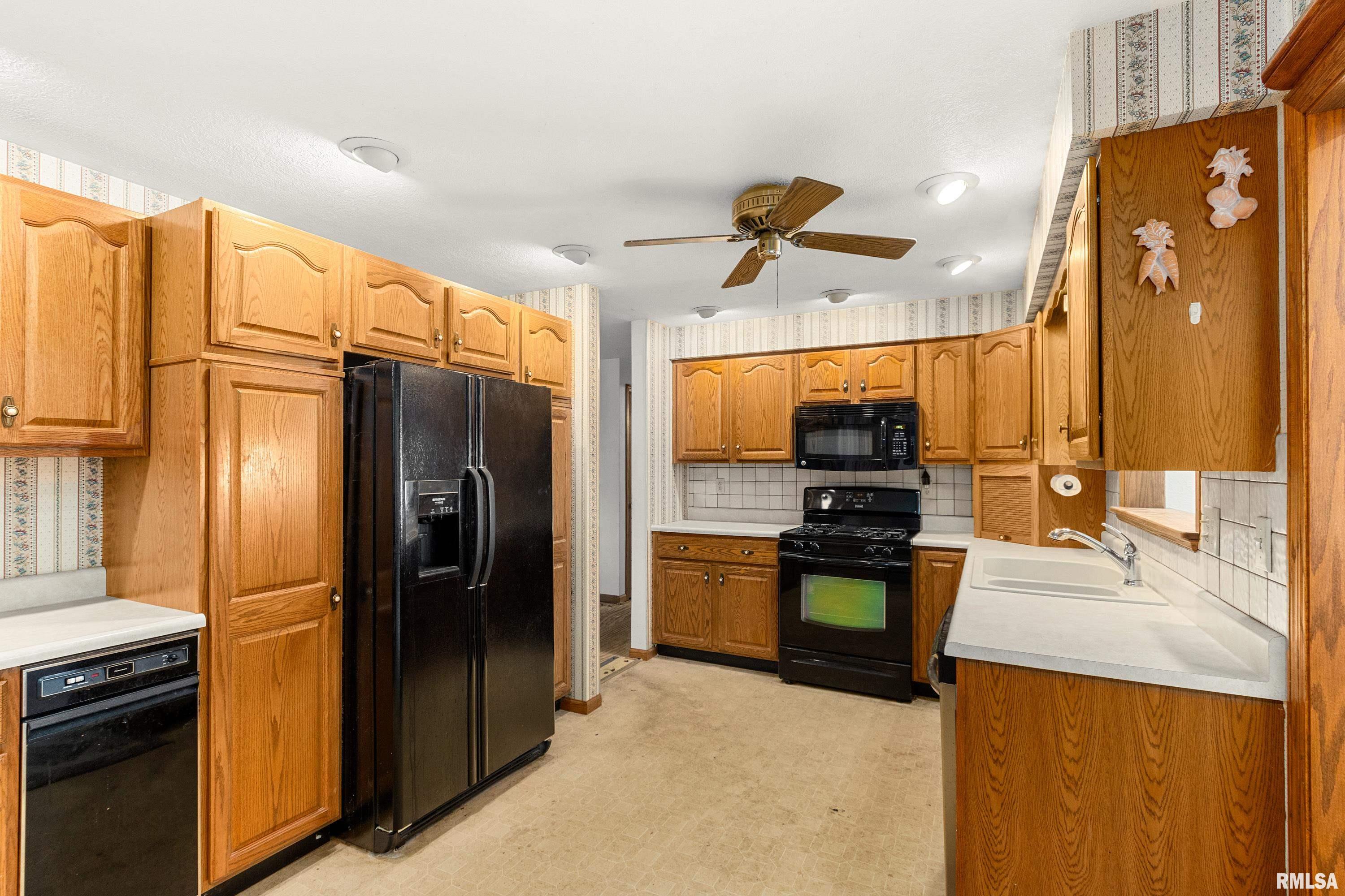283 Fairview Washington, IL 61571 - Photo 22 of 46
