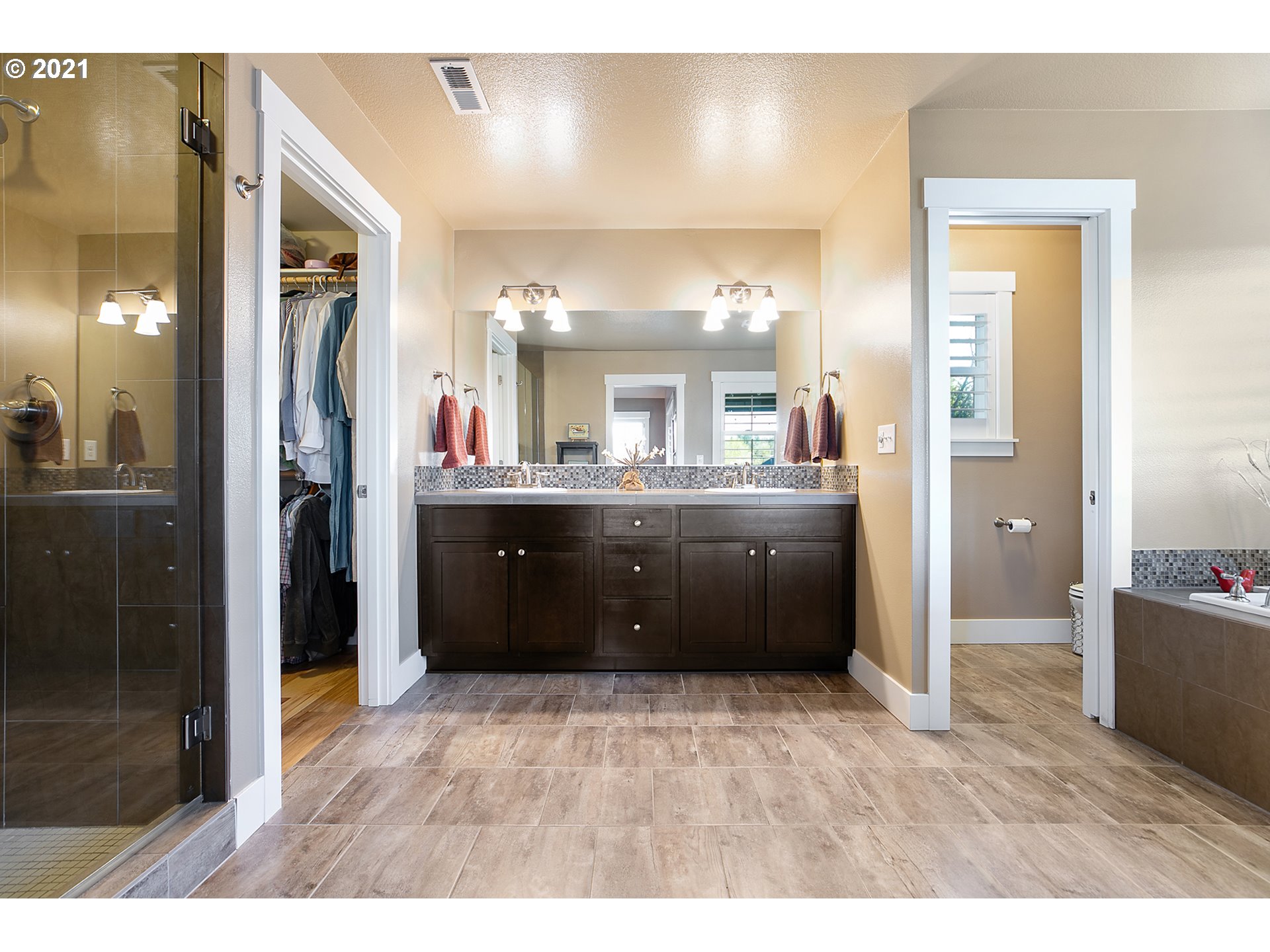 3805 Southeast Roethe Road Milwaukie, OR 97267 - Photo 16 of 32