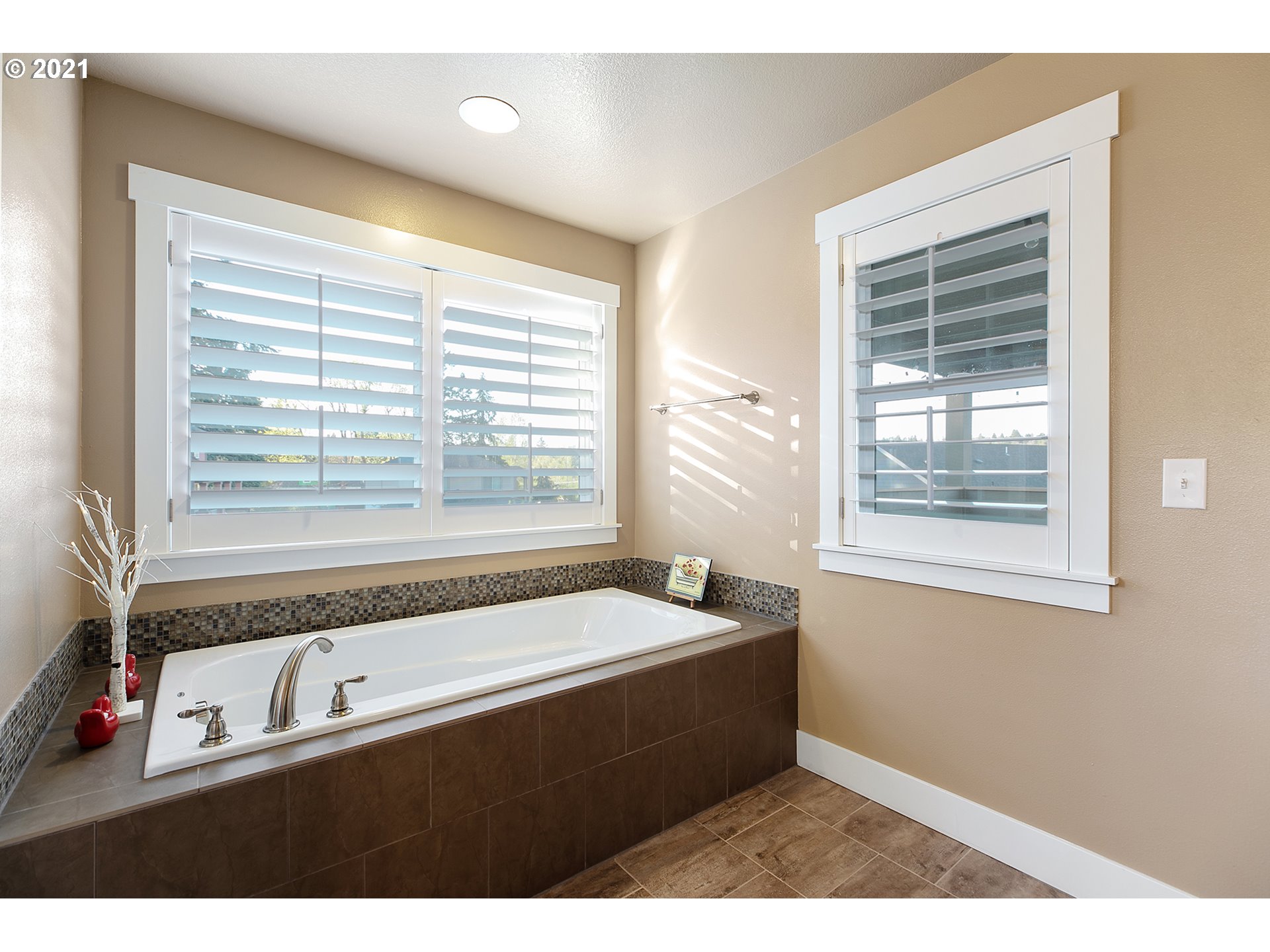3805 Southeast Roethe Road Milwaukie, OR 97267 - Photo 17 of 32