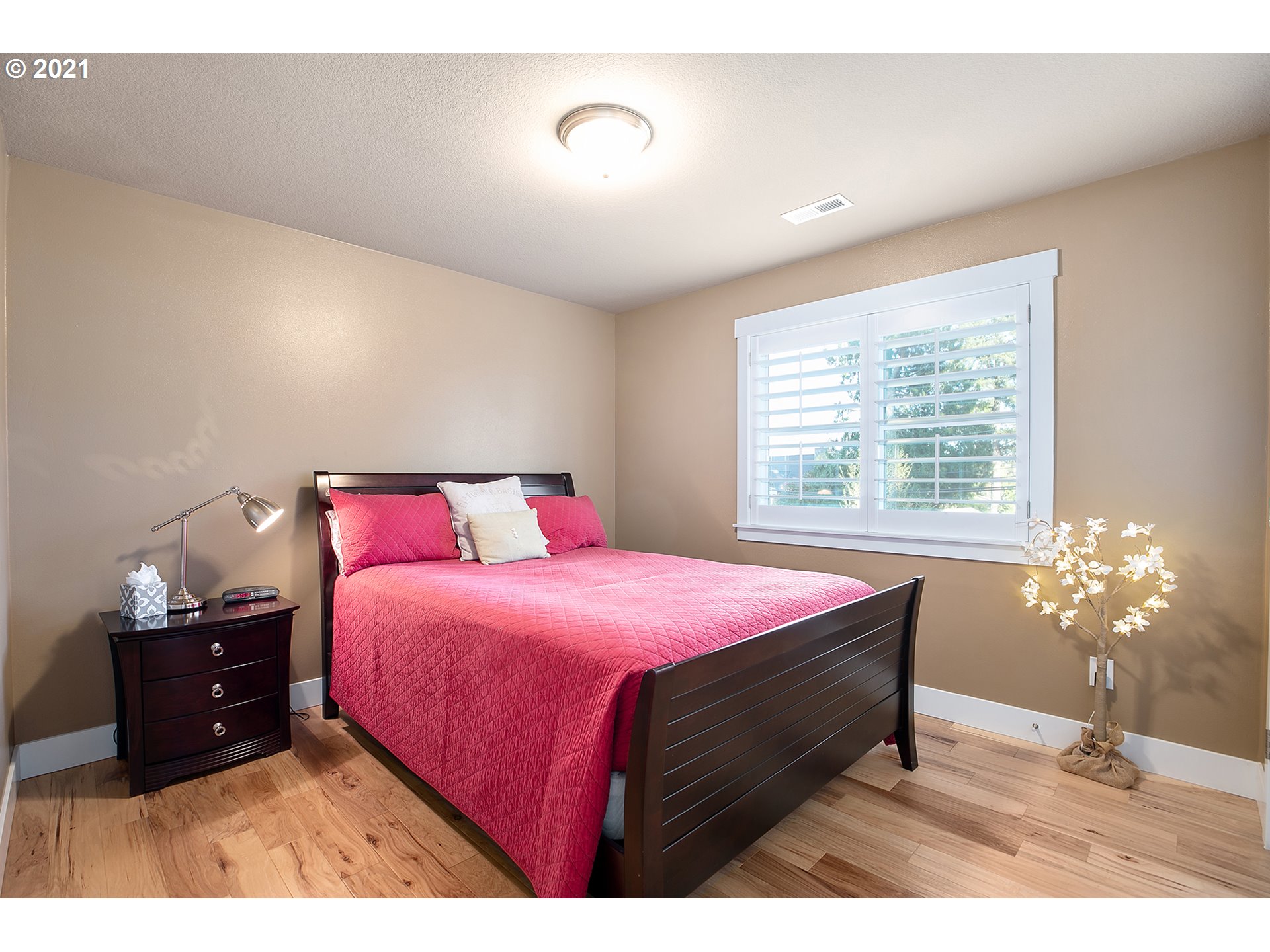 3805 Southeast Roethe Road Milwaukie, OR 97267 - Photo 18 of 32