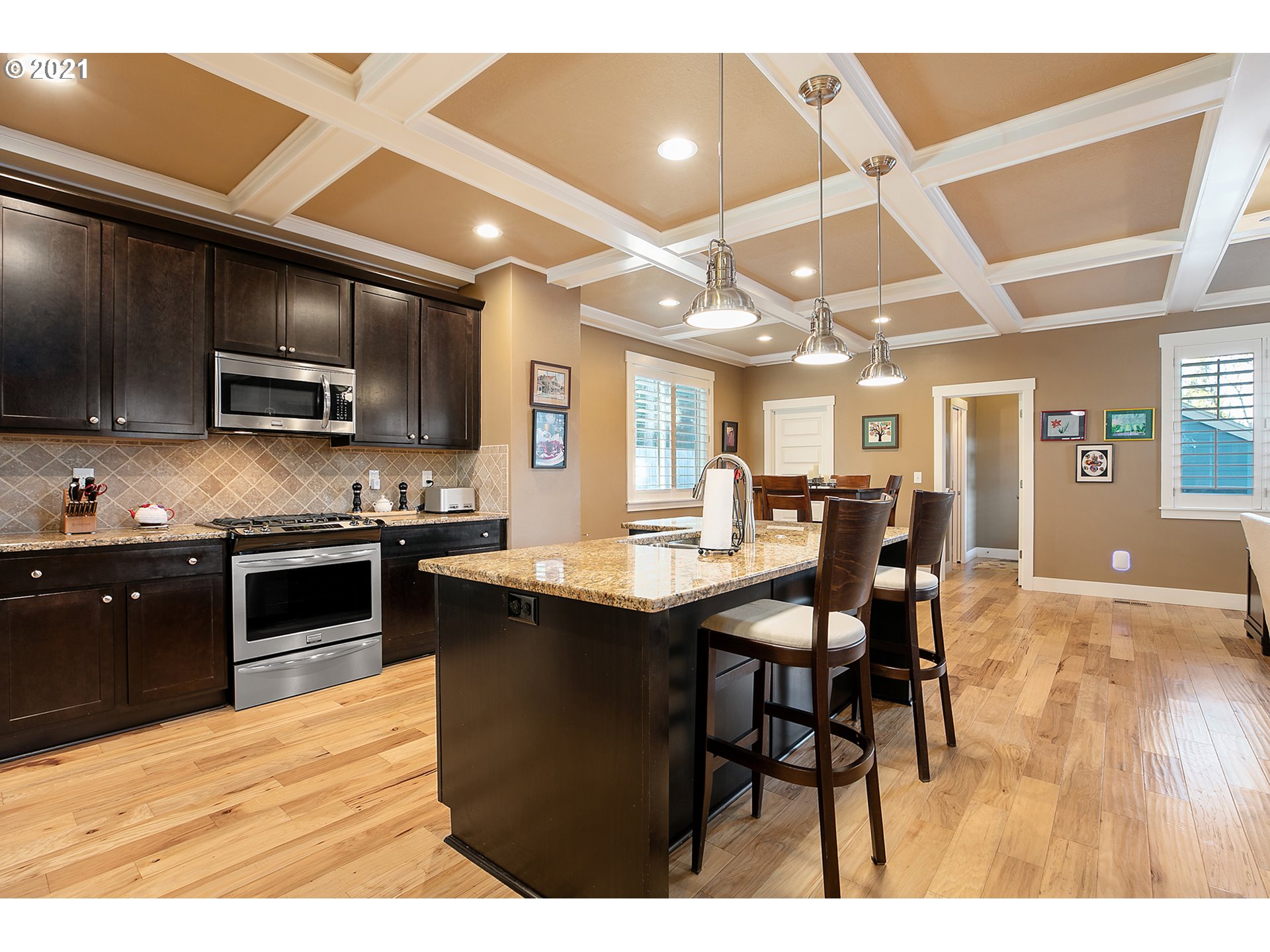 3805 Southeast Roethe Road Milwaukie, OR 97267 - Photo 8 of 32