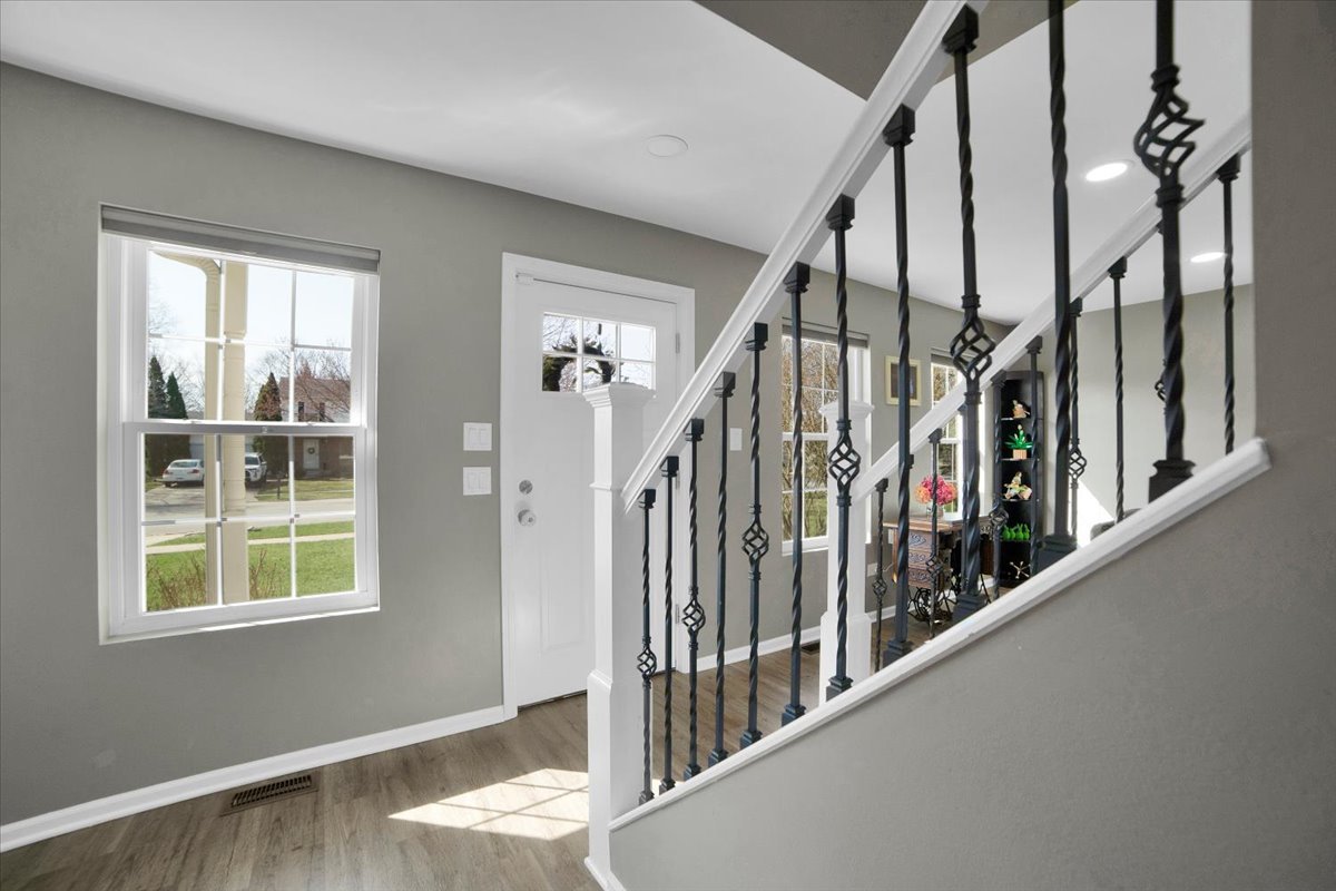 5303 Riviera Boulevard Plainfield, IL 60586 - Photo 2 of 50