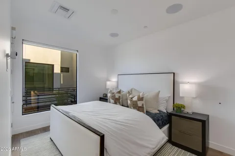 $718,000 | 4220 North 32nd Street, Unit 8, Phoenix, AZ 85016