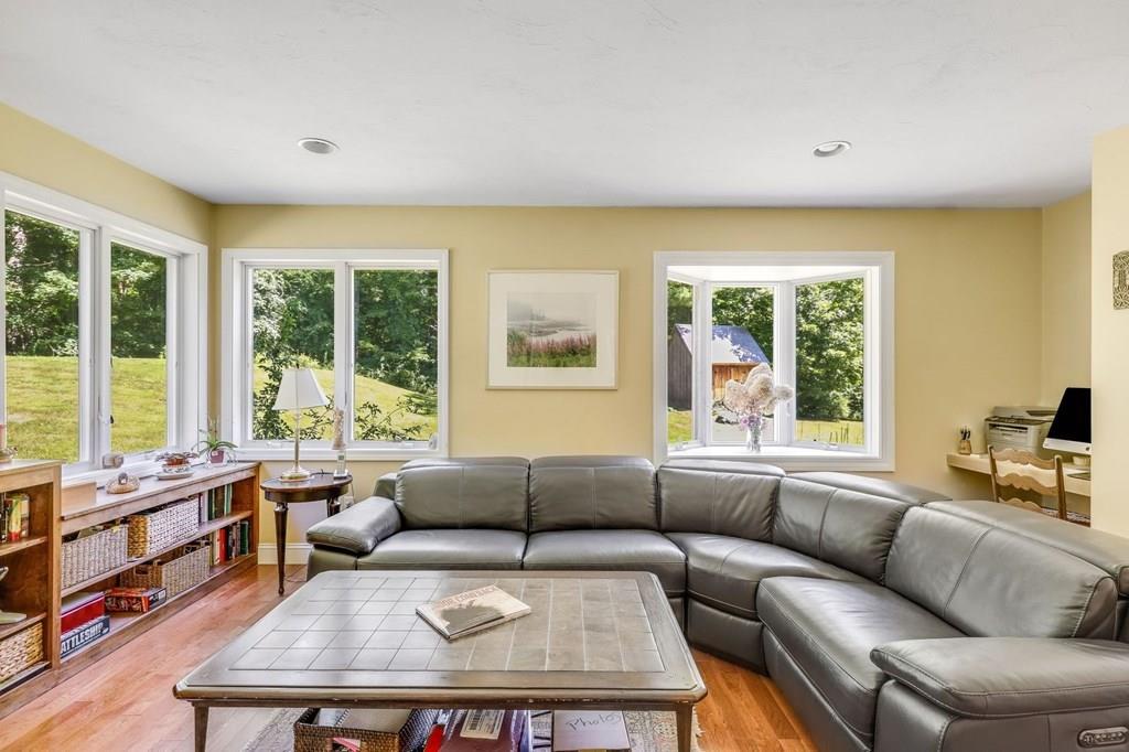 52 Barton Road Stow, MA 01775 - Photo 16 of 32