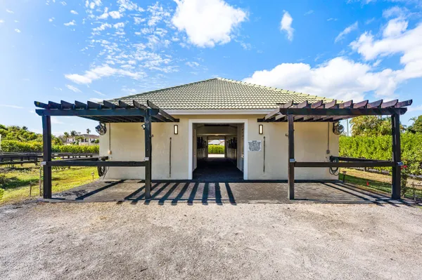 $1,400 | 14628 Drafthorse Lane, Unit BARN, Wellington, FL 33414