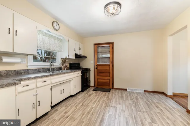 $269,000 | 20 Chestnut Street, Camp Hill, PA 17011