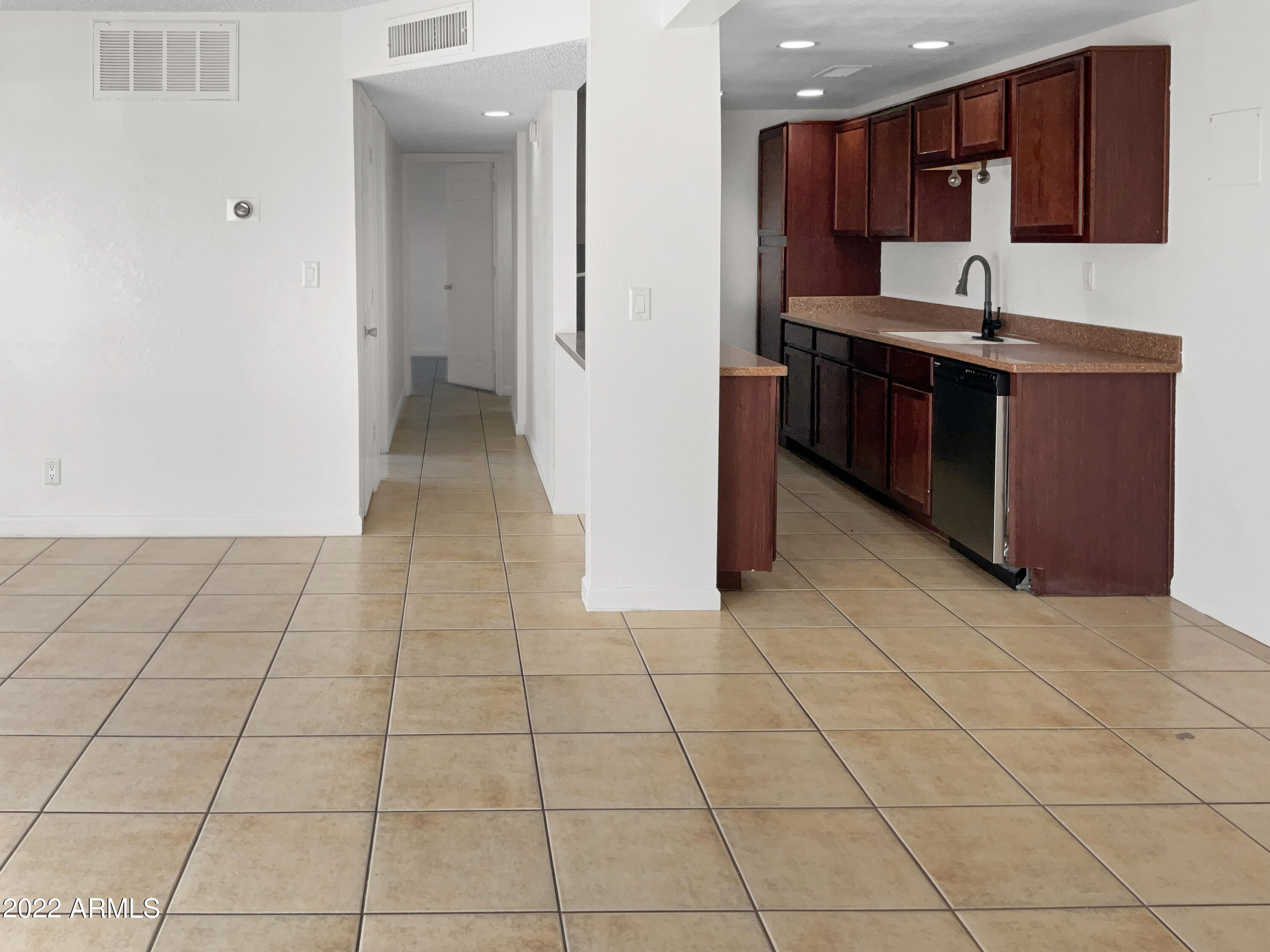 424 West Brown Road, Unit 103 Mesa, AZ 85201 - Photo 19 of 21 listing_16