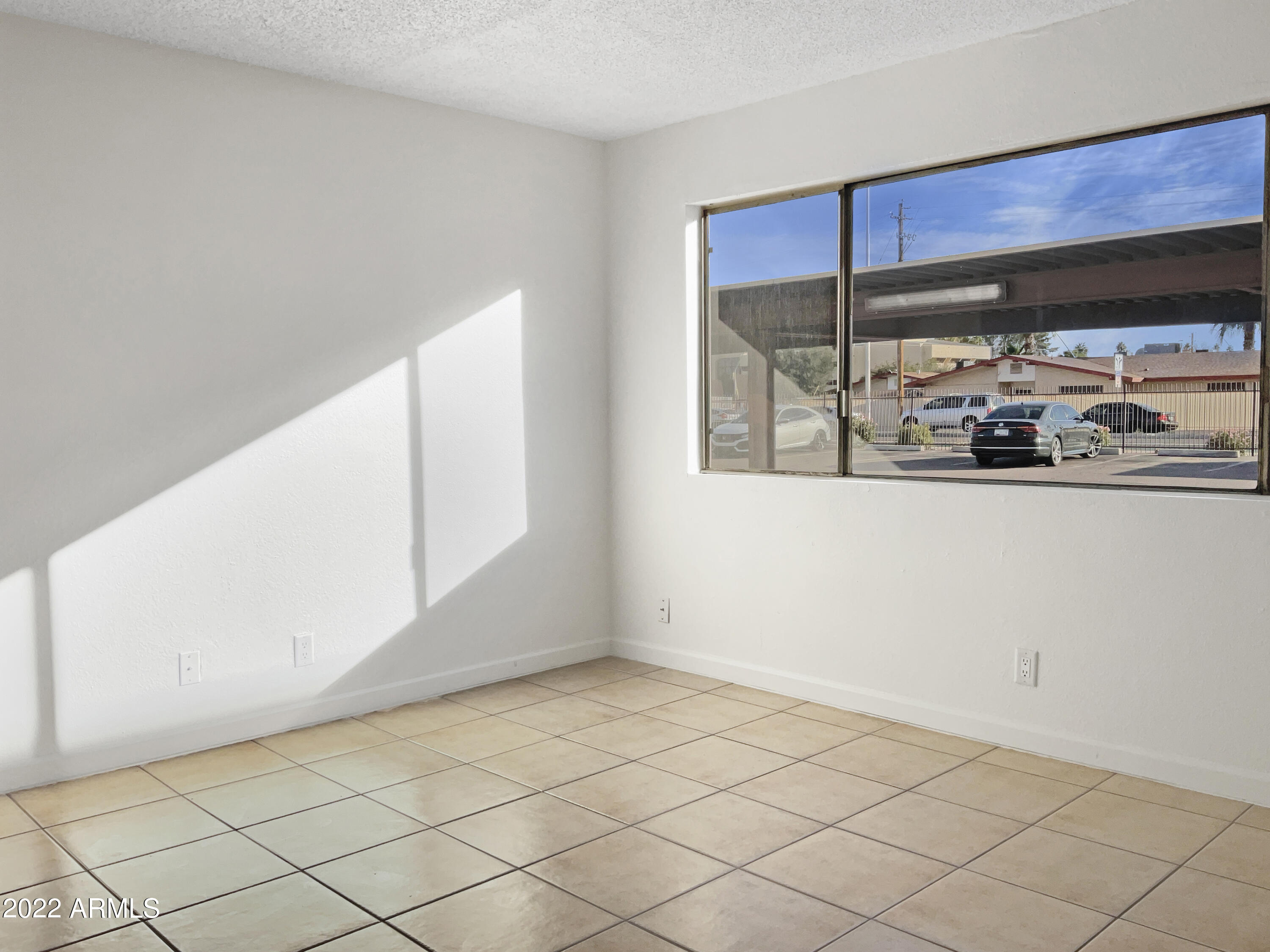 424 West Brown Road, Unit 103 Mesa, AZ 85201 - Photo 5 of 21 listing_2