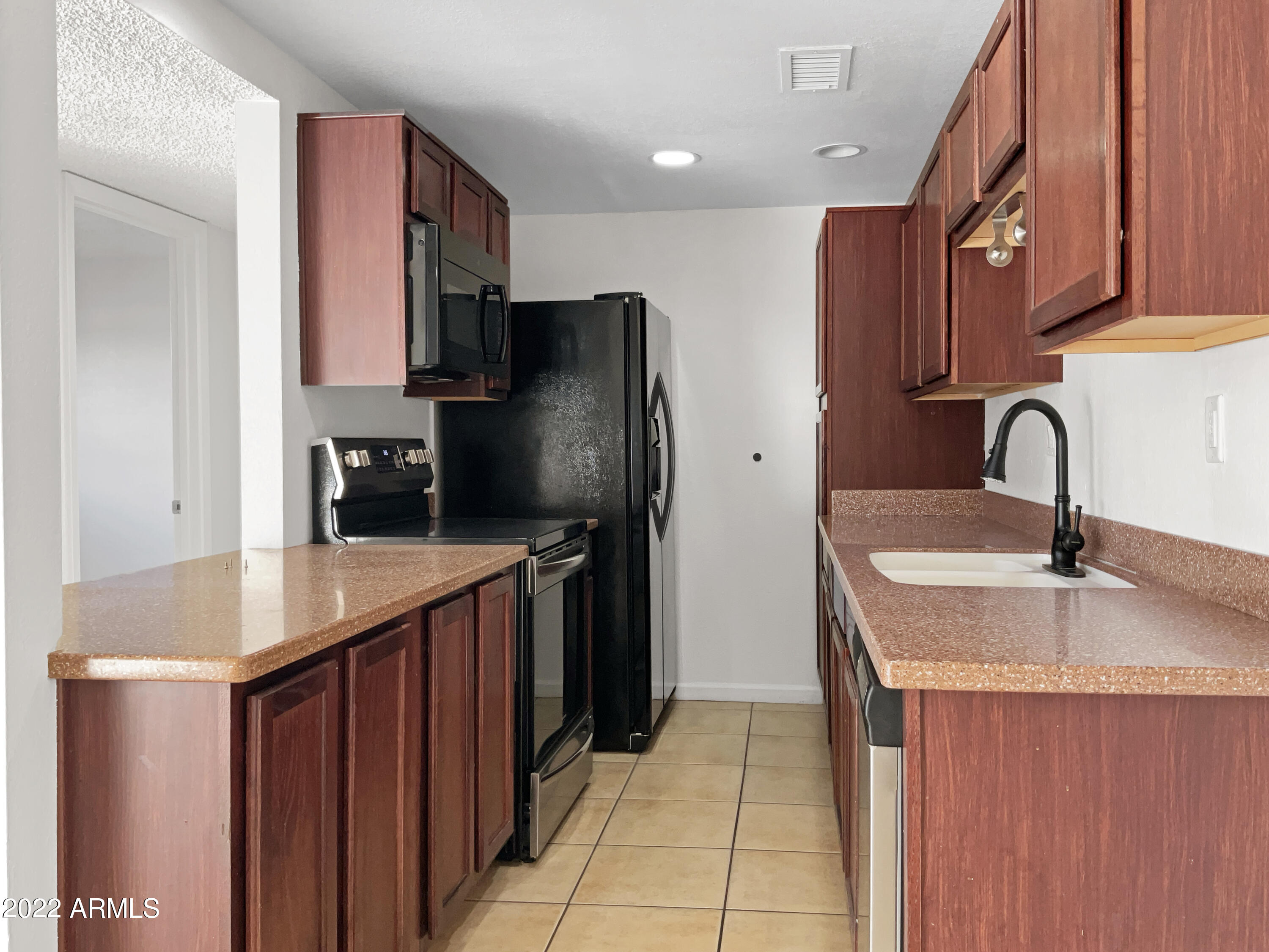 424 West Brown Road, Unit 103 Mesa, AZ 85201 - Photo 7 of 21 listing_4