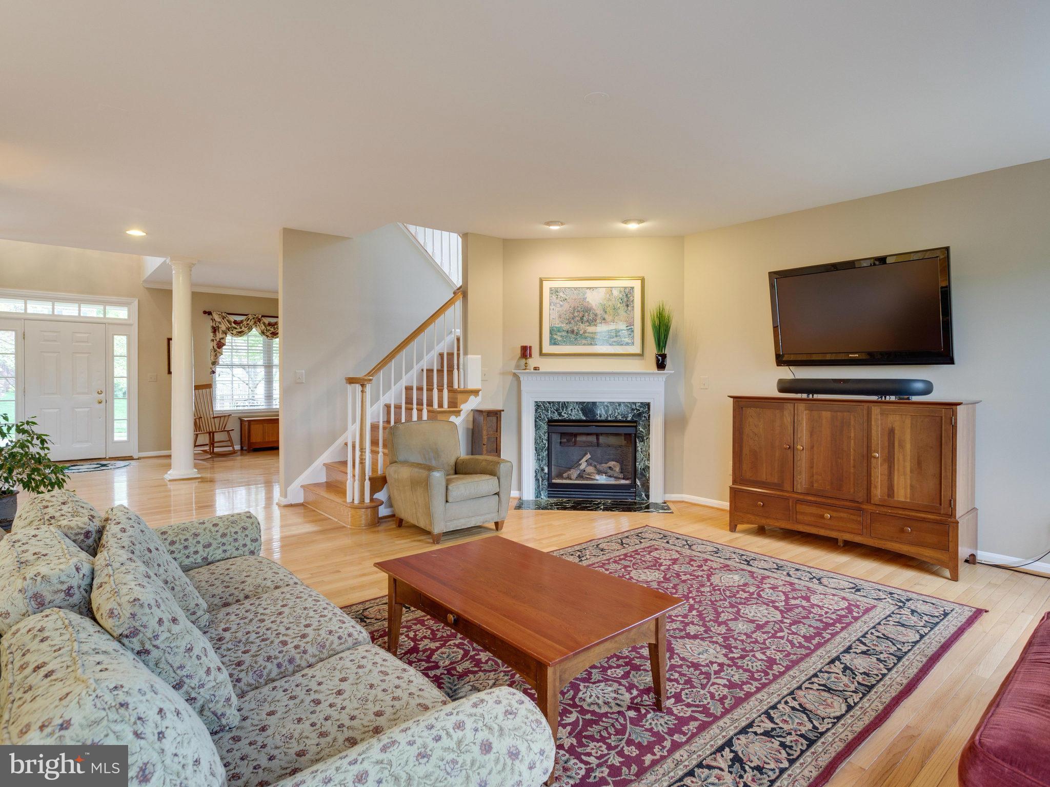 6087 Deer Ridge Trail Springfield, VA 22150 - Photo 5 of 30 Family Room