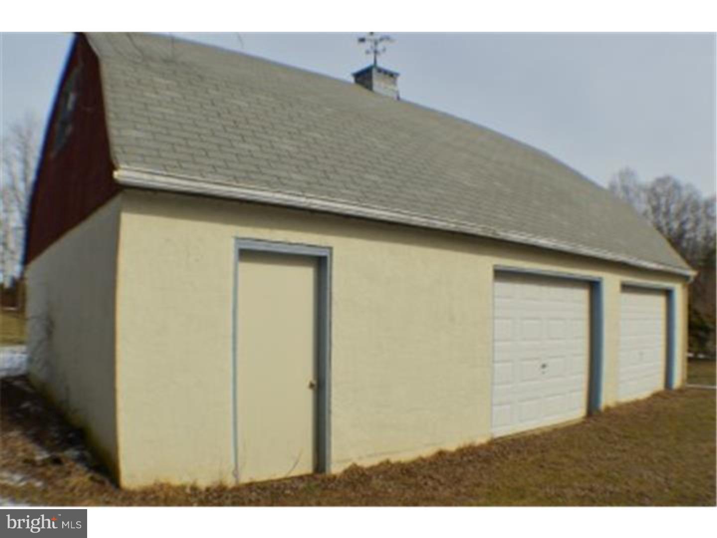 4066 Tuckahoe Road Williamstown, NJ 08094 - Photo 15 of 19 Garage
