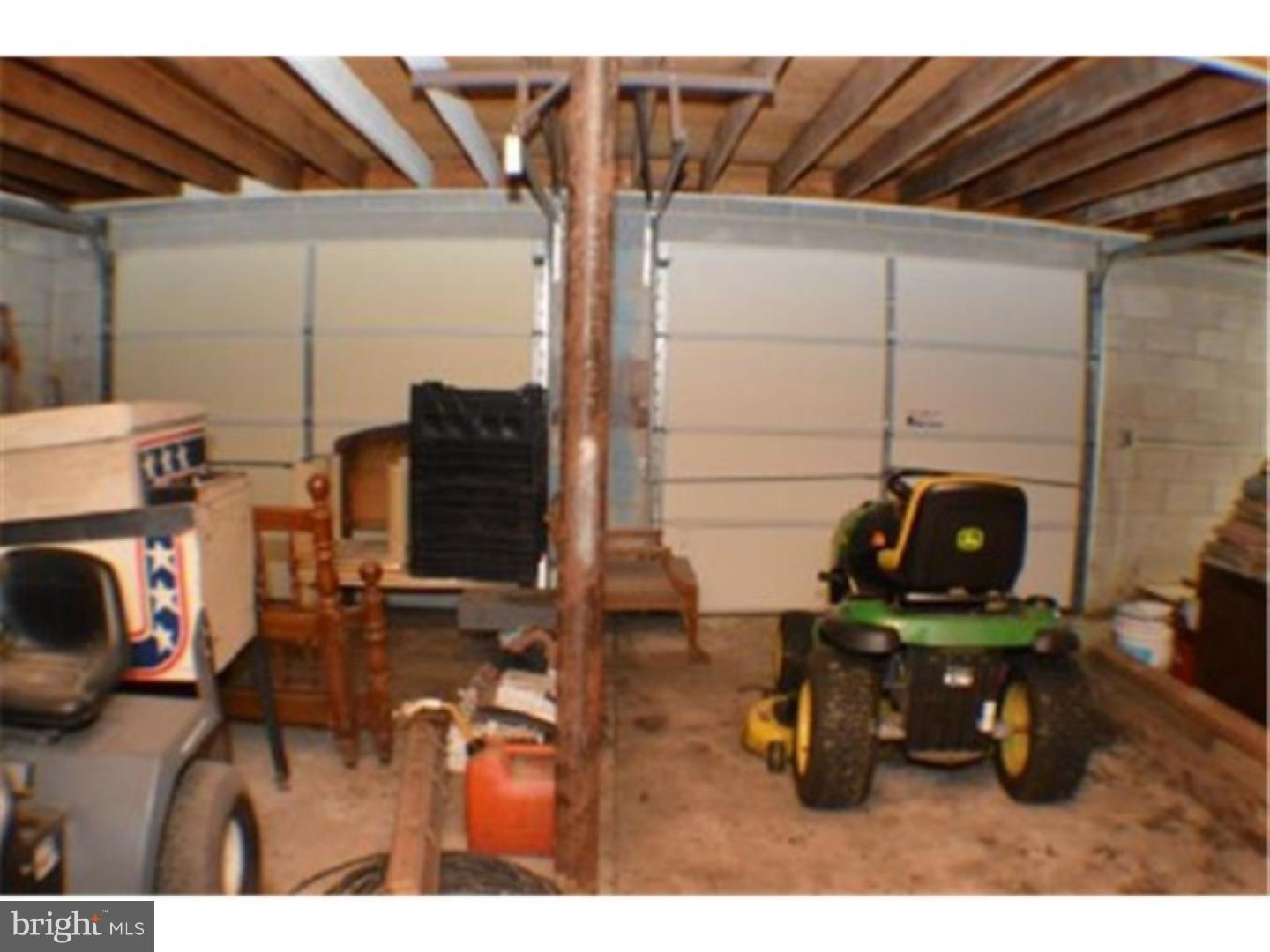 4066 Tuckahoe Road Williamstown, NJ 08094 - Photo 17 of 19 Garage