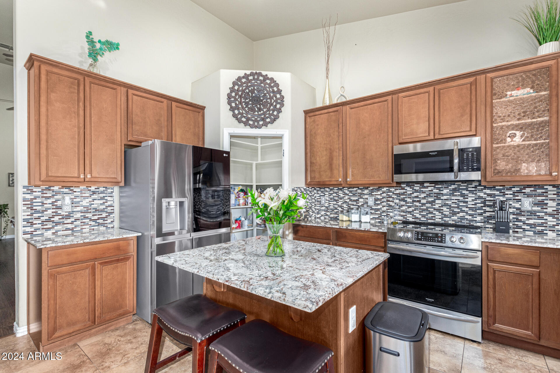 2507 West Maldonado Road Phoenix, AZ 85041 - Photo 14 of 41 13 - Maldonado