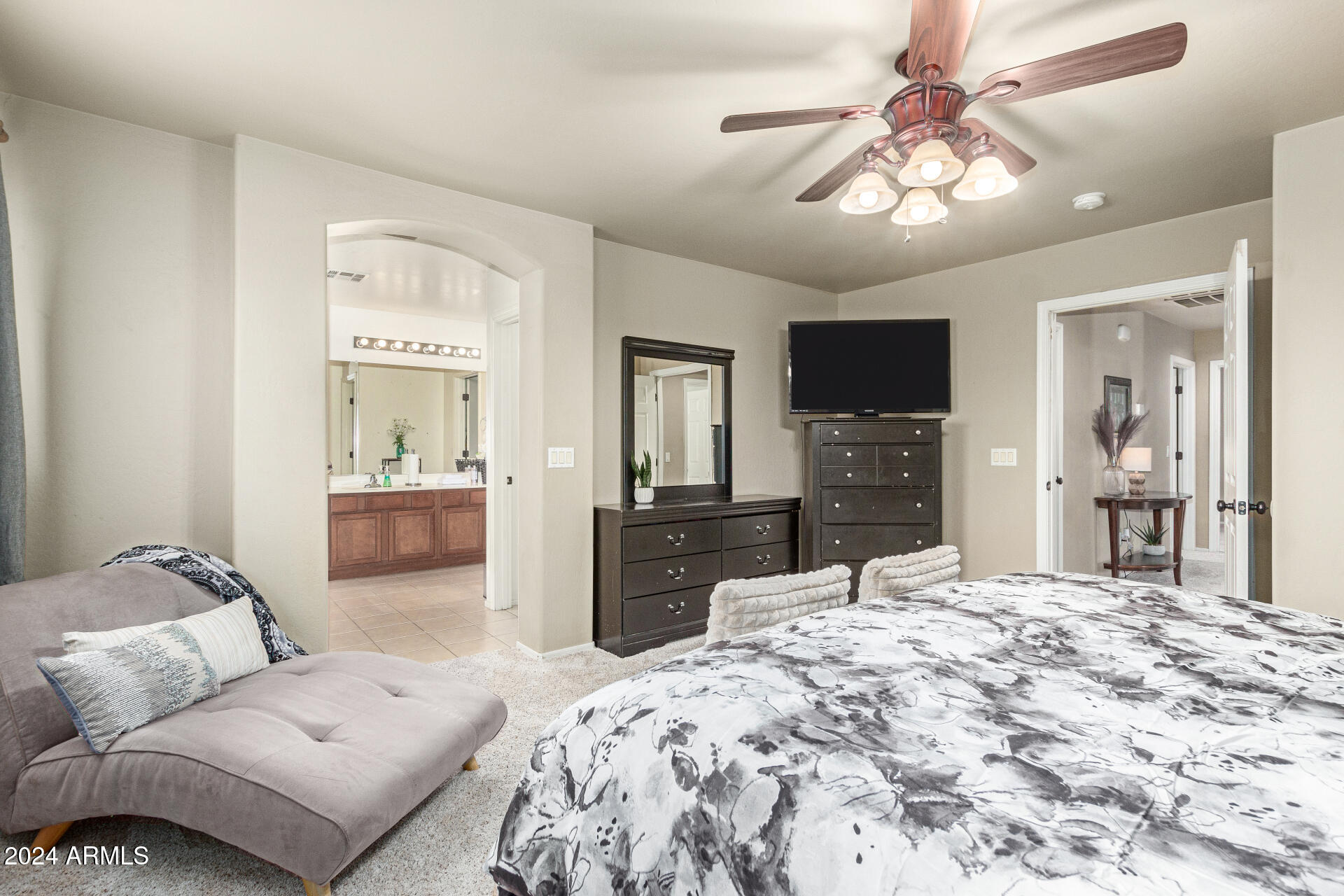2507 West Maldonado Road Phoenix, AZ 85041 - Photo 20 of 41 19 - Maldonado