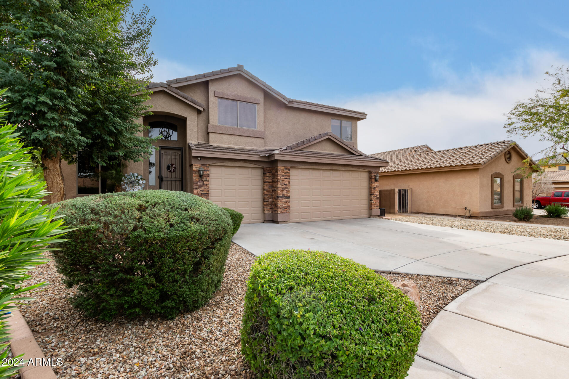 2507 West Maldonado Road Phoenix, AZ 85041 - Photo 4 of 41 05 - Maldonado