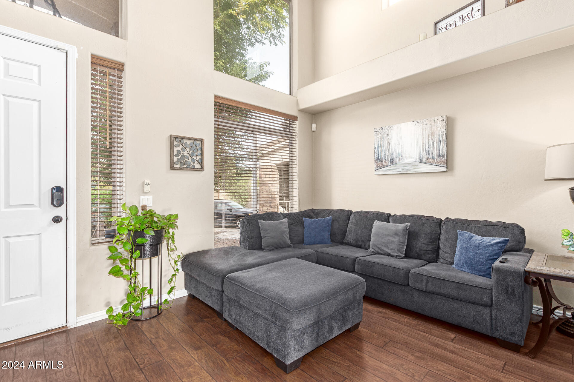 2507 West Maldonado Road Phoenix, AZ 85041 - Photo 5 of 41 07 - Maldonado