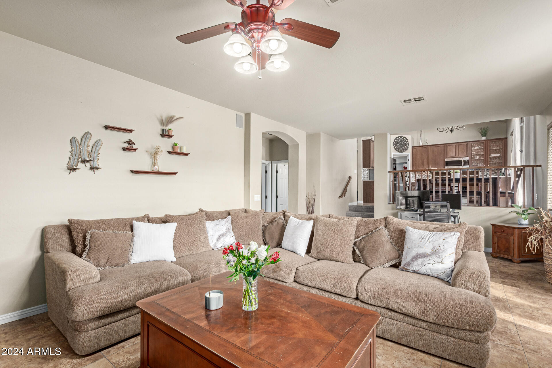 2507 West Maldonado Road Phoenix, AZ 85041 - Photo 10 of 41 16 - Maldonado