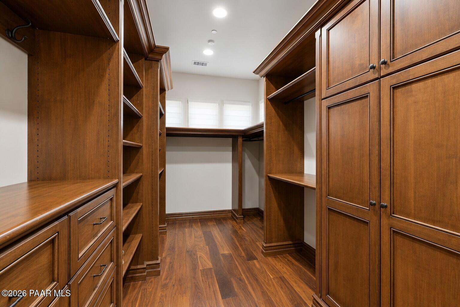 3350 Bar-Circle-A Road Prescott, AZ 86301 - Photo 78 of 181 Primary Closet 1