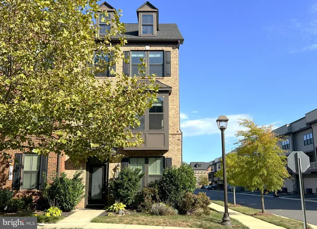 $3,600 | 22296 Philanthropic Drive, Ashburn, VA 20148