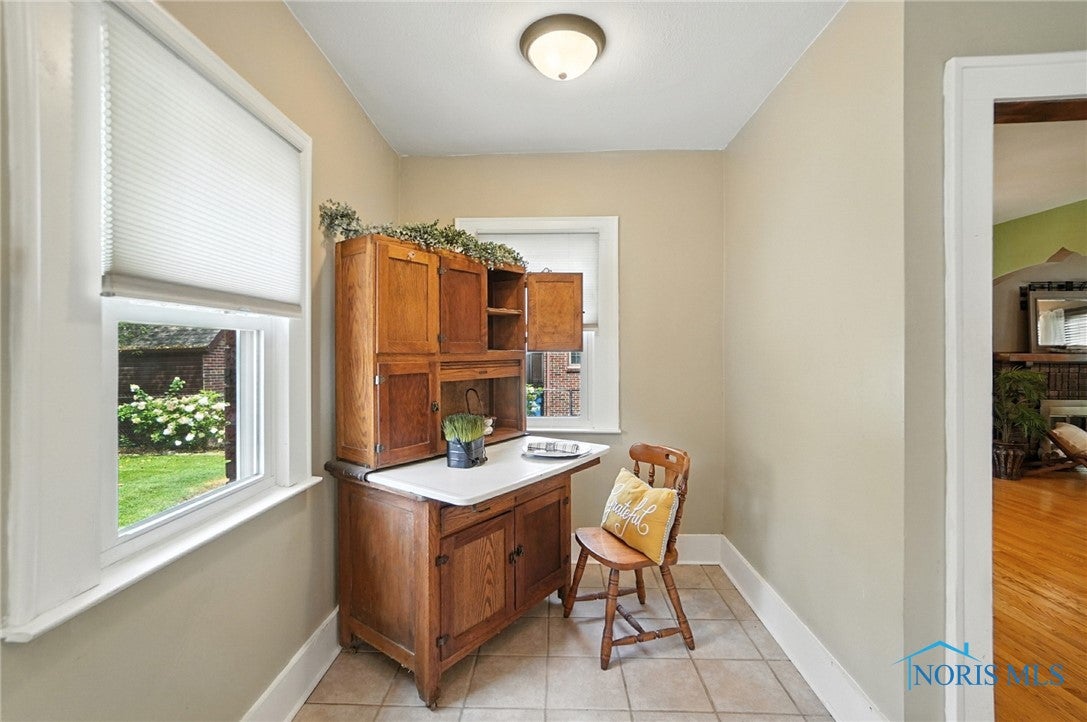 2813 Goddard Road Toledo, OH 43606 - Photo 8 of 24 Gallery Image 8