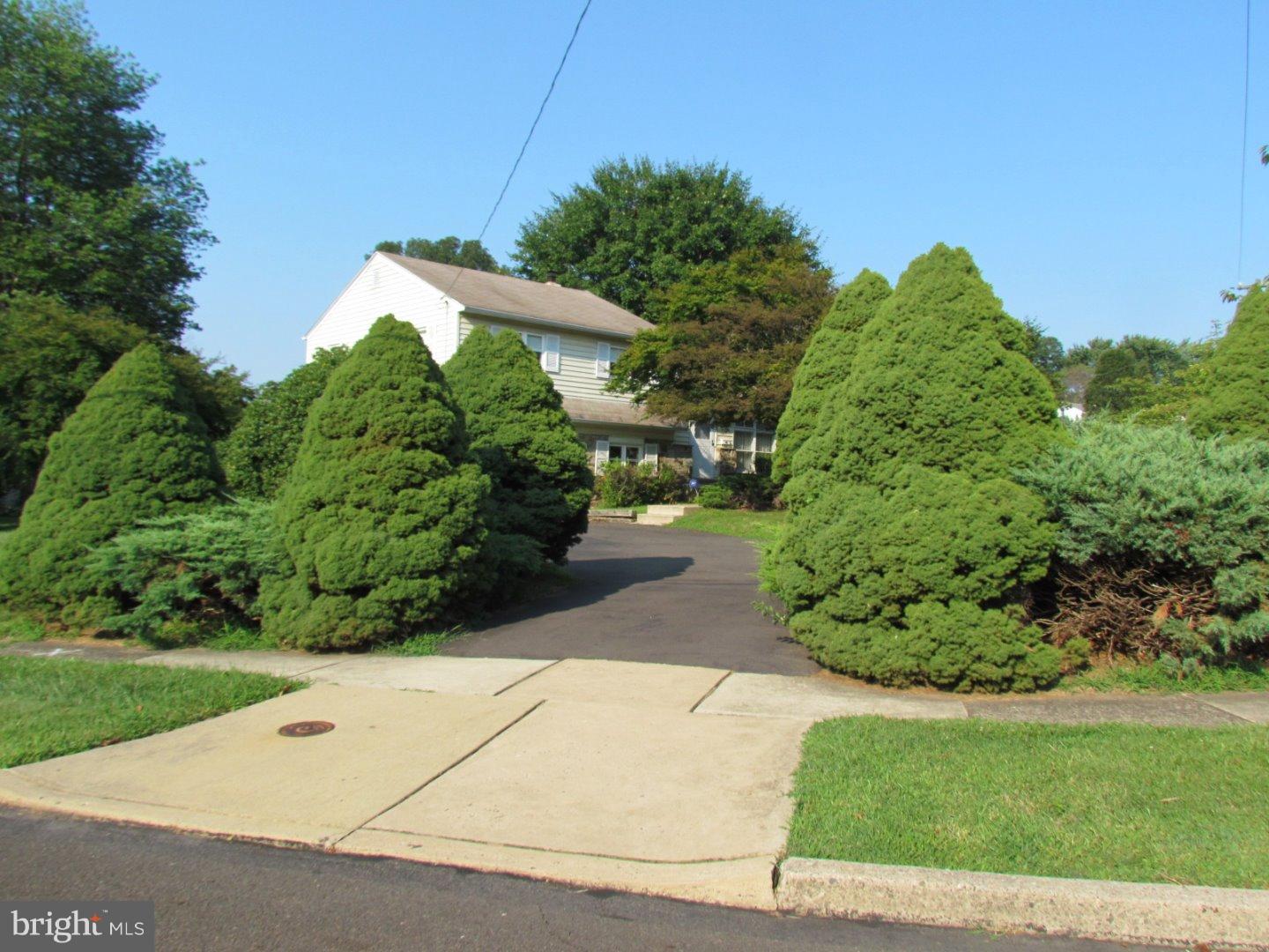 1237 Tulip Road Warminster, PA 18974 - Photo 3 of 23 Gallery Image 3