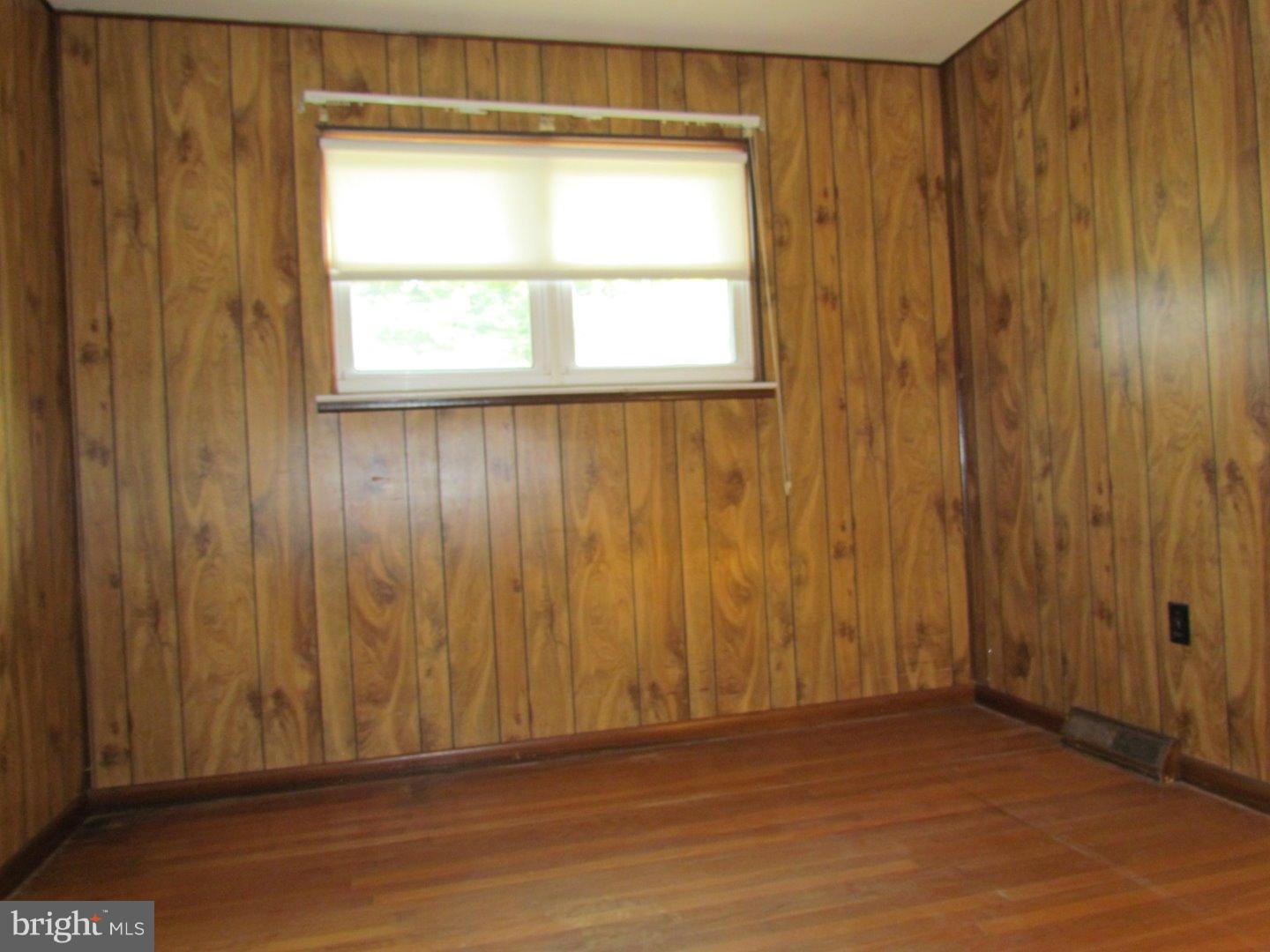 1237 Tulip Road Warminster, PA 18974 - Photo 7 of 23 Gallery Image 7