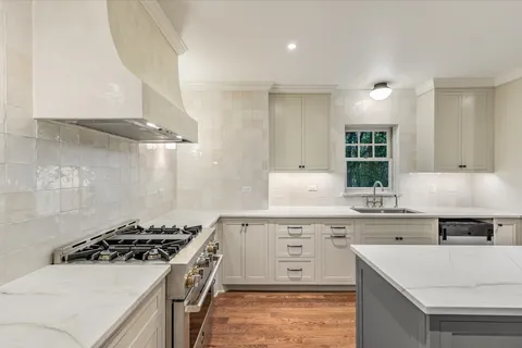 $2,150,000 | 1704 Travis Heights Boulevard, Austin, TX 78704