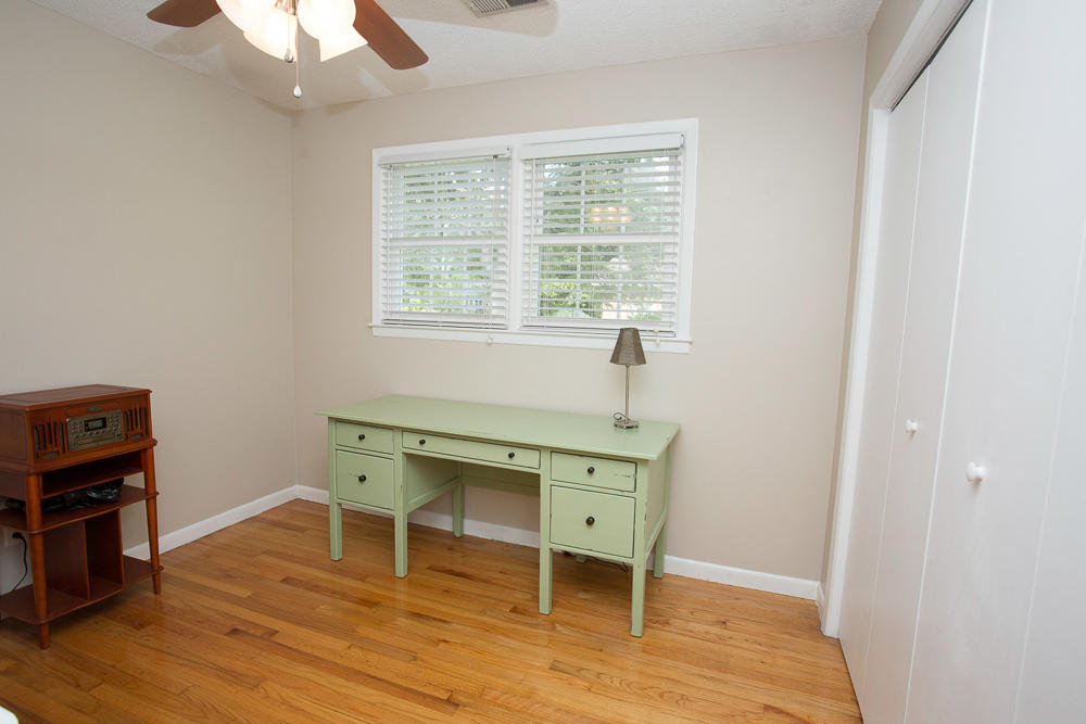 1334 Hampshire Road Charleston, SC 29412 - Photo 13 of 18 1314Hampshire0016