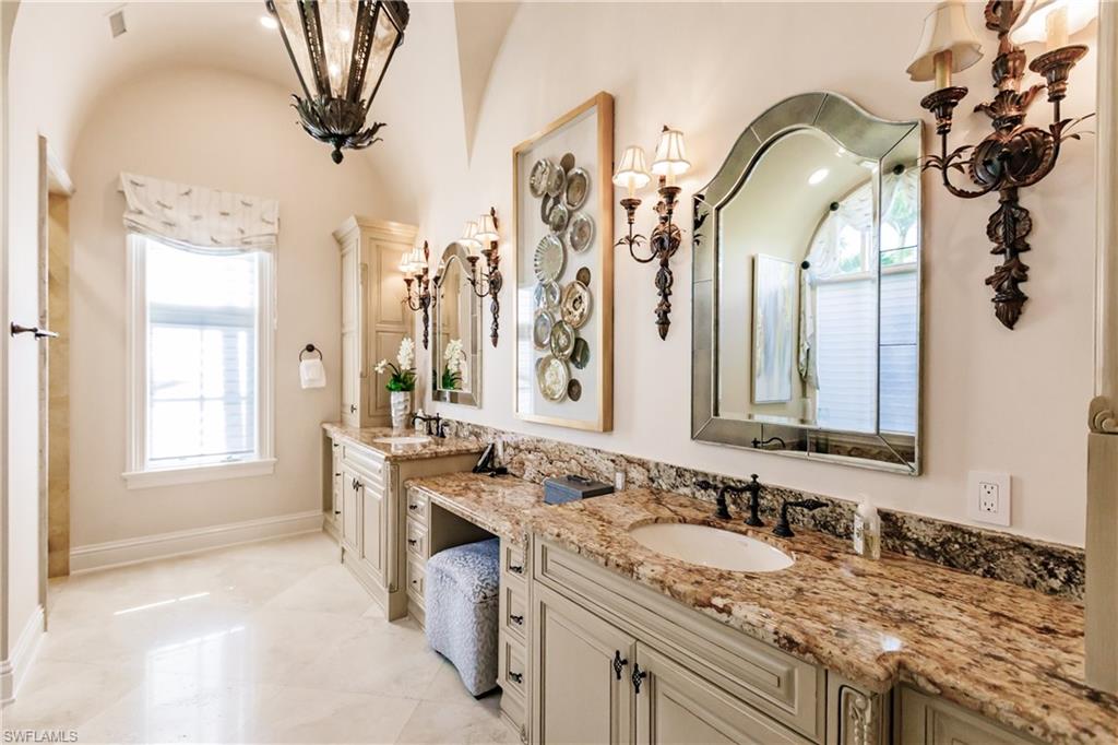 2450 Tarpon Road Naples, FL 34102 - Photo 15 of 26