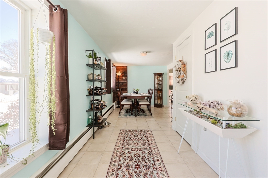 35 Waterman Road Auburn, MA 01501 - Photo 2 of 31