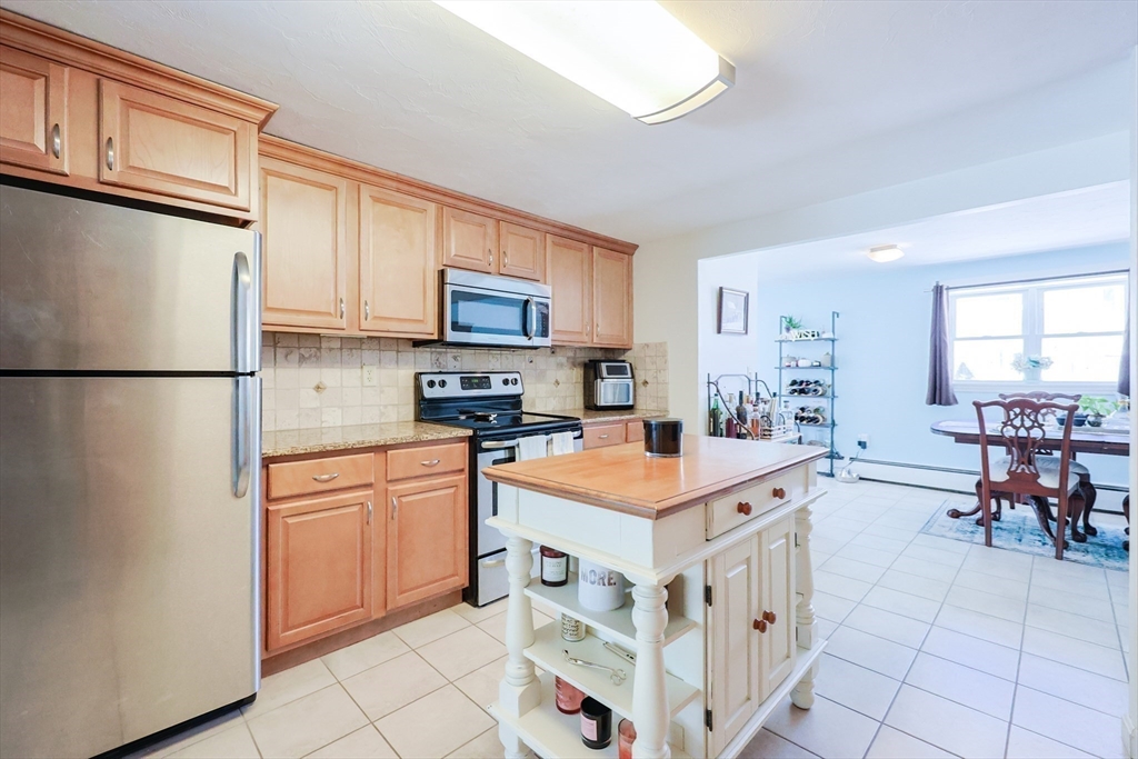 35 Waterman Road Auburn, MA 01501 - Photo 8 of 31