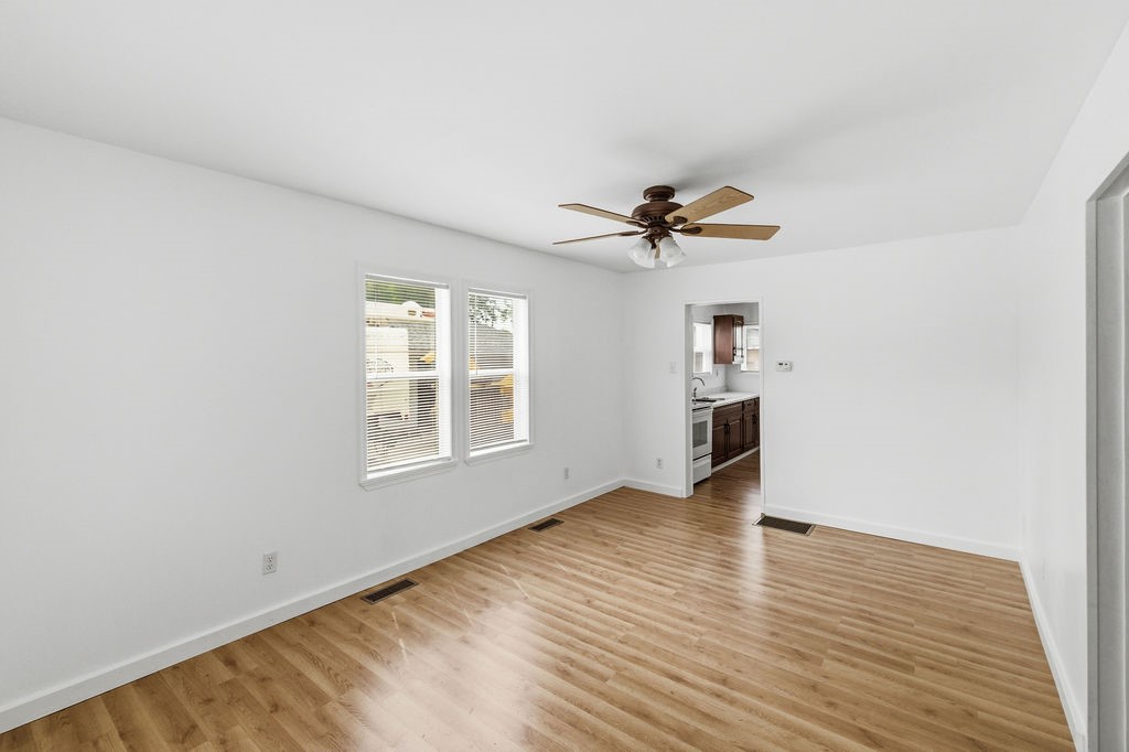 1901 West Grand Avenue Decatur, IL 62522 - Photo 5 of 23