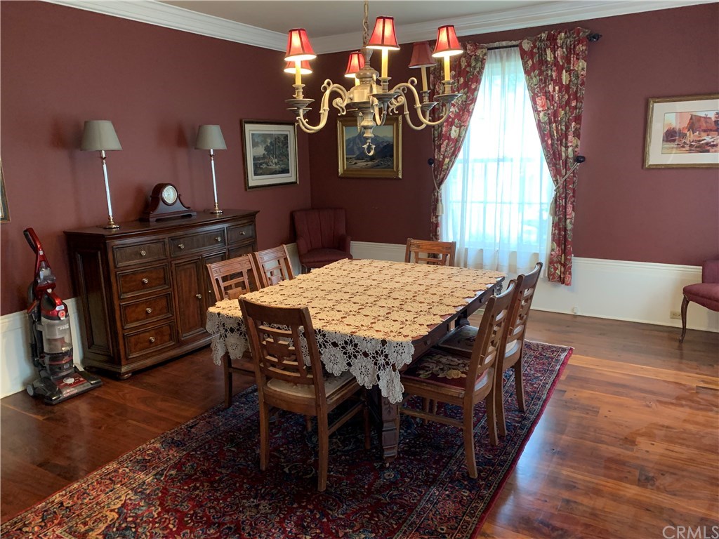 1184 Arden Road Pasadena, CA 91106 - Photo 4 of 18 Formal dining room