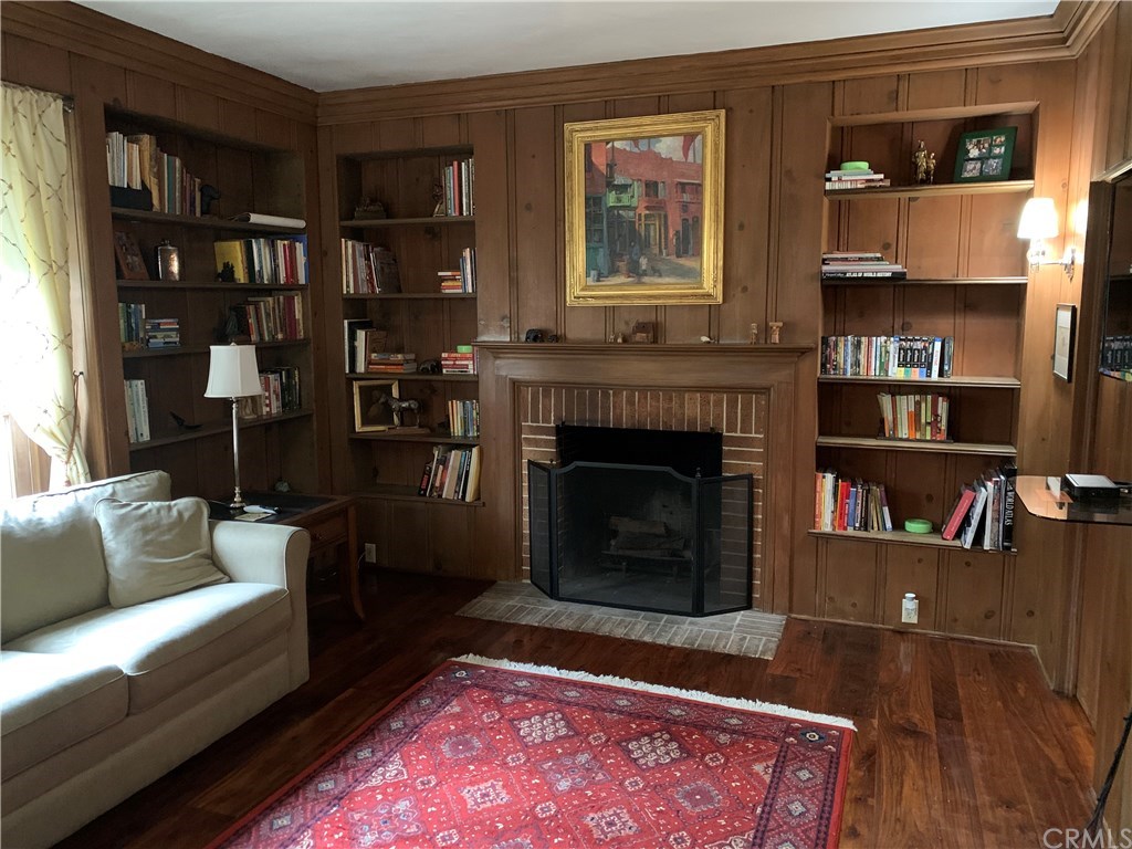 1184 Arden Road Pasadena, CA 91106 - Photo 5 of 18 Library