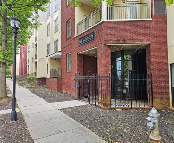$145,000 | 870 Mayson Turner Road Northwest, Unit 1207, Atlanta, GA 30314