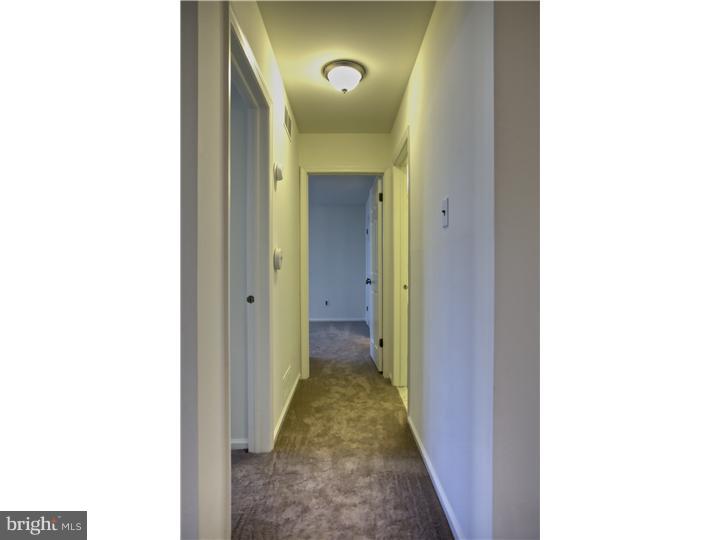 28 Haddonfield Commons Haddonfield, NJ 08033 - Photo 18 of 24 Hallway