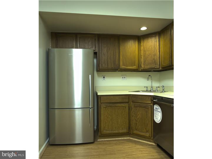 28 Haddonfield Commons Haddonfield, NJ 08033 - Photo 8 of 24 Kitchen