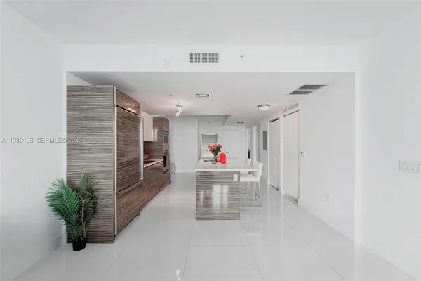 $5,700 | 460 Northeast 28th Street, Unit 3403, Miami, FL 33137