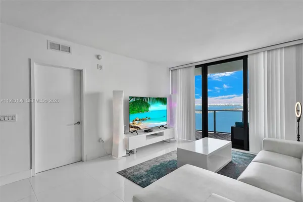 $5,700 | 460 Northeast 28th Street, Unit 3403, Miami, FL 33137