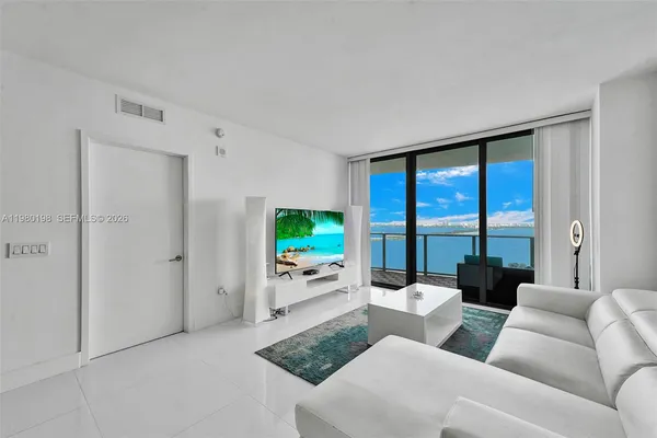 $5,700 | 460 Northeast 28th Street, Unit 3403, Miami, FL 33137