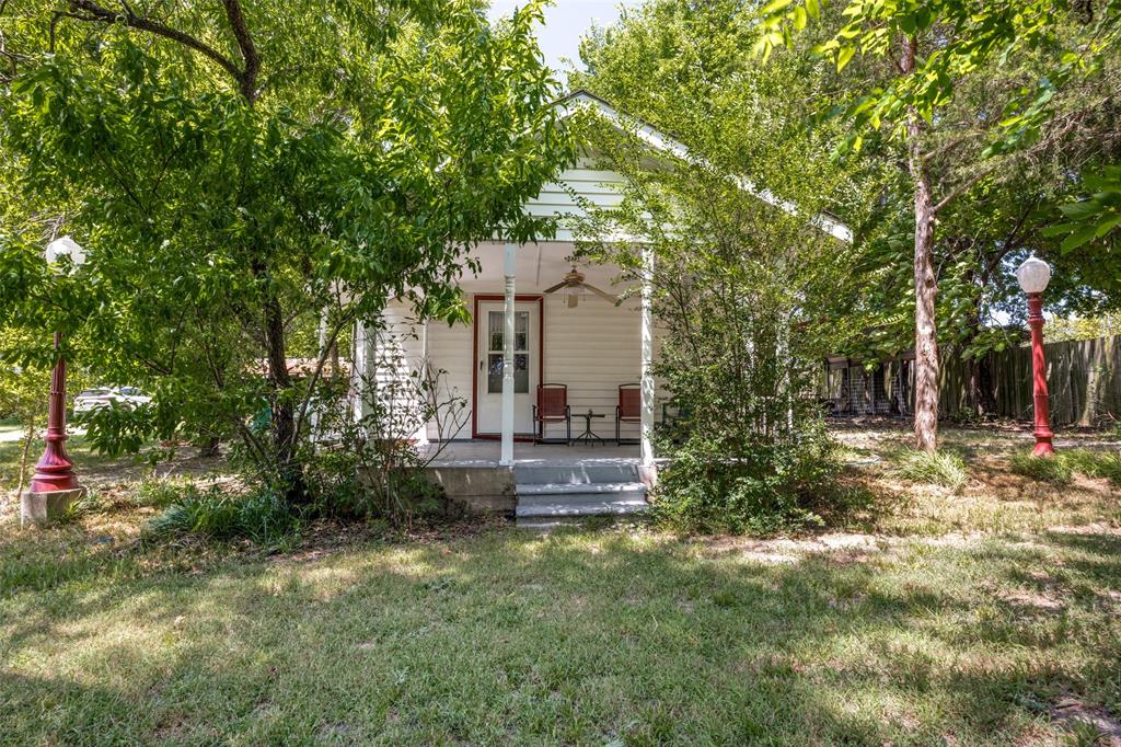 402 Jones Street Tom Bean, TX 75491 - Photo 2 of 31