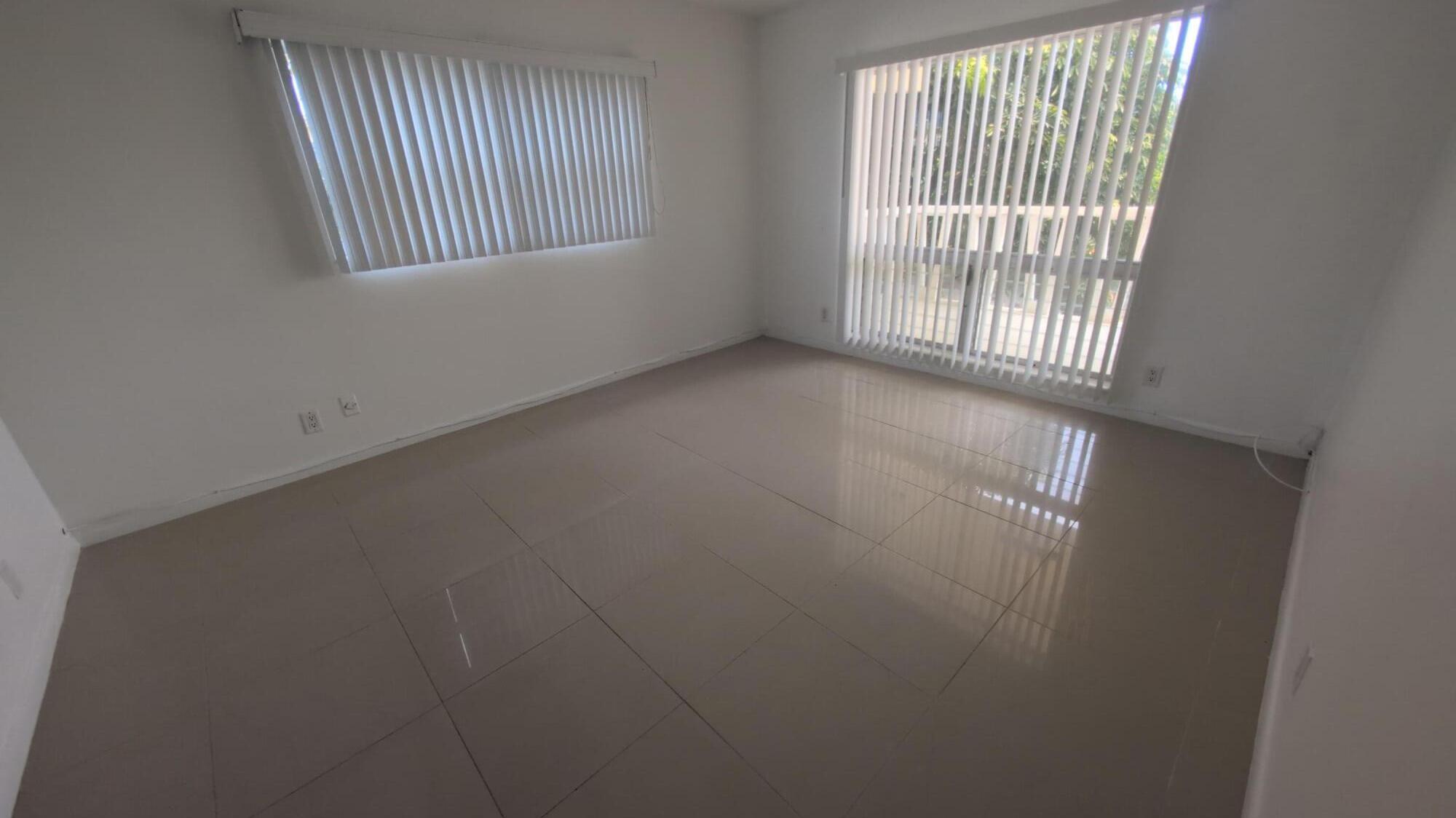 2755 Northeast 28th Avenue, Unit F1 Lighthouse Point, FL 33064 - Photo 15 of 19 IMG_20260617_173219_0263