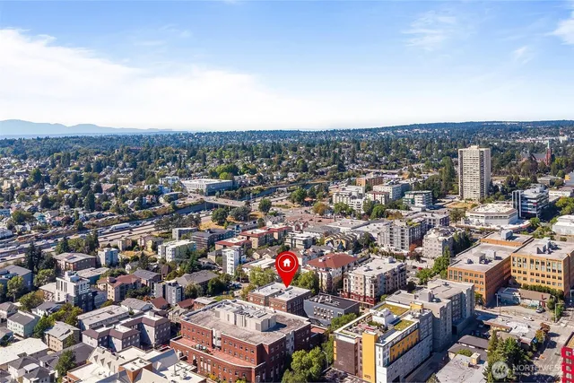 $199,000 | 905 Northeast 43rd Street, Unit 111, Seattle, WA 98105