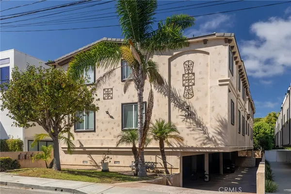 $6,500 | 623 Aviation Way, Unit D, Manhattan Beach, CA 90266