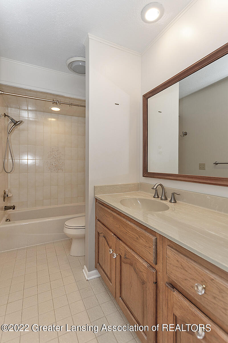 2514 Dustin Road Okemos, MI 48864 - Photo 36 of 43 35