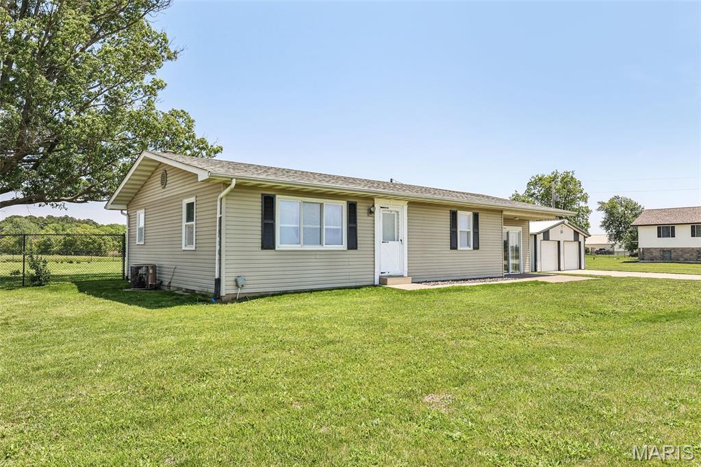 13426 Stolletown Road Breese, IL 62230 - Photo 2 of 39 Gallery Image 2