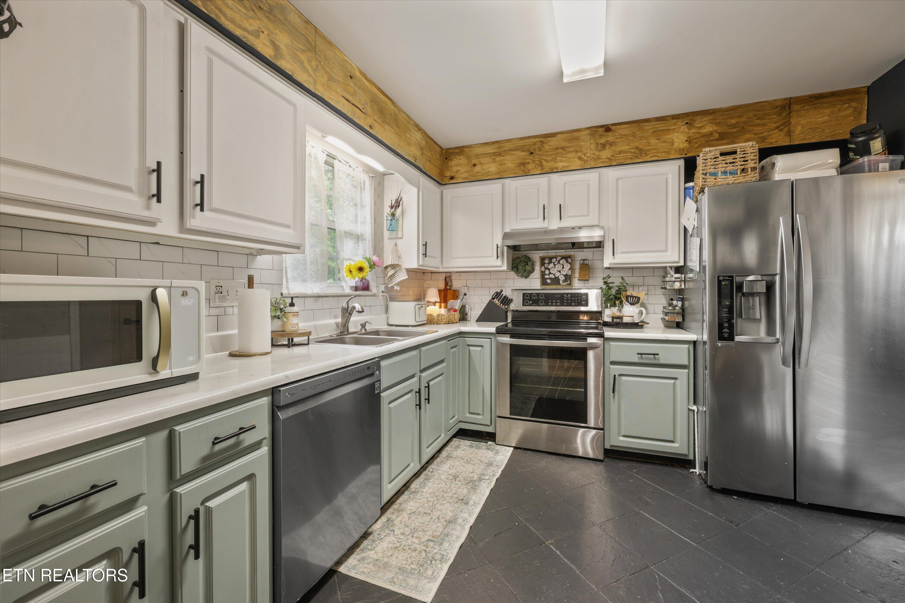 306 High Tower Road Maryville, TN 37804 - Photo 11 of 35 14-306 High Tower Rd 019