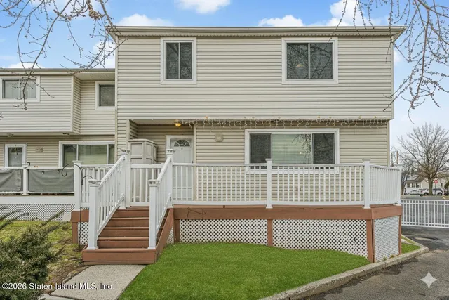 $588,000 | 448-2 Caswell Avenue | Westerleigh
