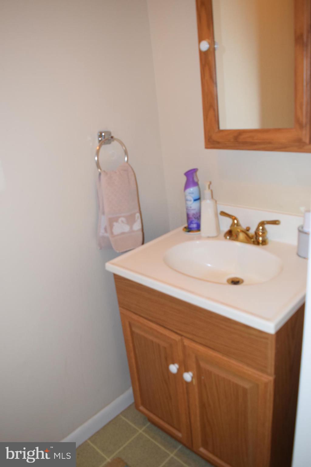 402 Tuckahoe Road Marmora, NJ 08223 - Photo 23 of 28 Master Half Bath