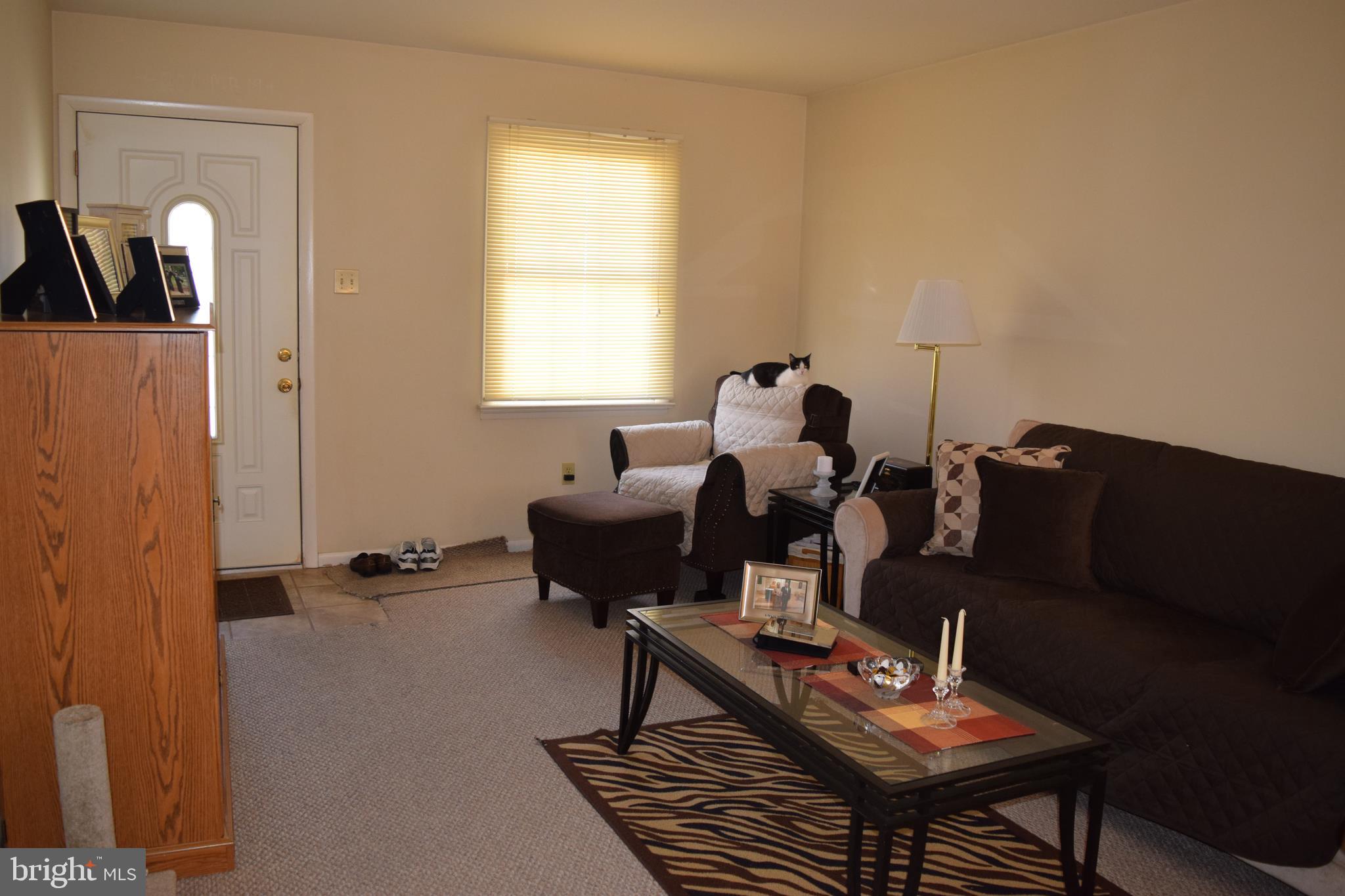 402 Tuckahoe Road Marmora, NJ 08223 - Photo 4 of 28 Living Room view toward front door
